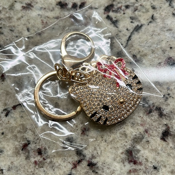 Hello Kitty Mirror Bag Charm Red NWT - Picture 6 of 6
